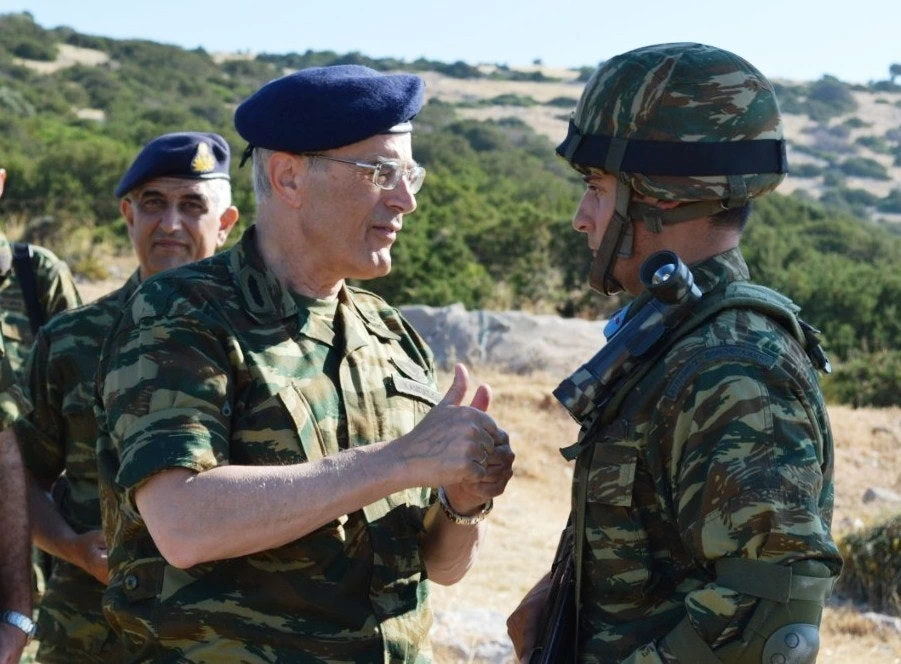 Εκτάκτως στον Έβρο ο A/ΓΕΣ Καμπάς: Σε αυξημένη ετοιμότητα οι μεραρχίες Διδυμοτείχου και Αλεξανδρούπολης